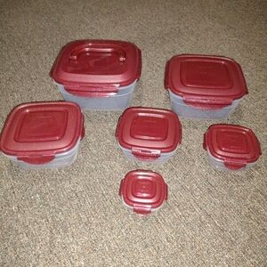 ,6 NEW Lock And Lock With Lids